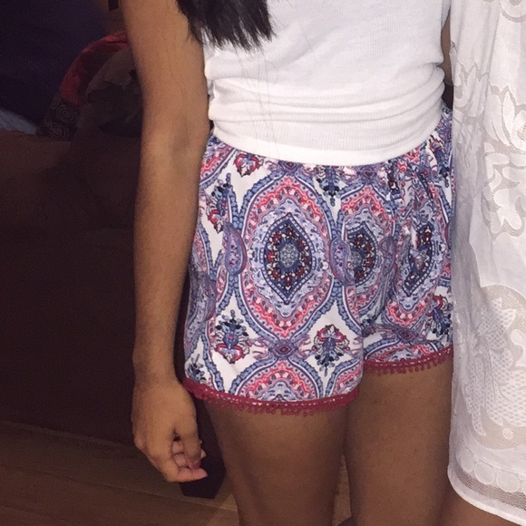 High Waisted Printed Shorts S - Picture 2 of 6